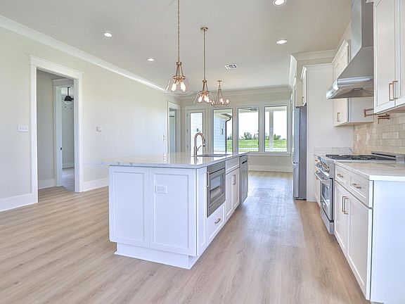 4th image of 129 Audubon Pl