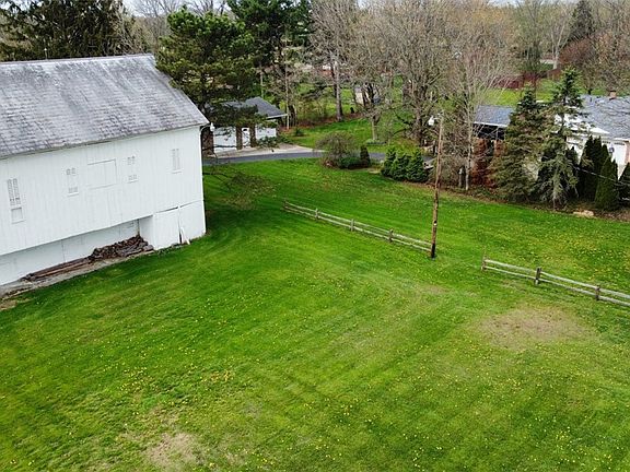 4th image of 7470 Gayview St