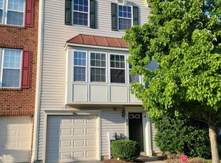 10 Streamside Pl, Falling Waters, WV 25419