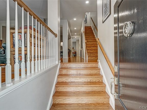3rd image of 1701 W Cary St