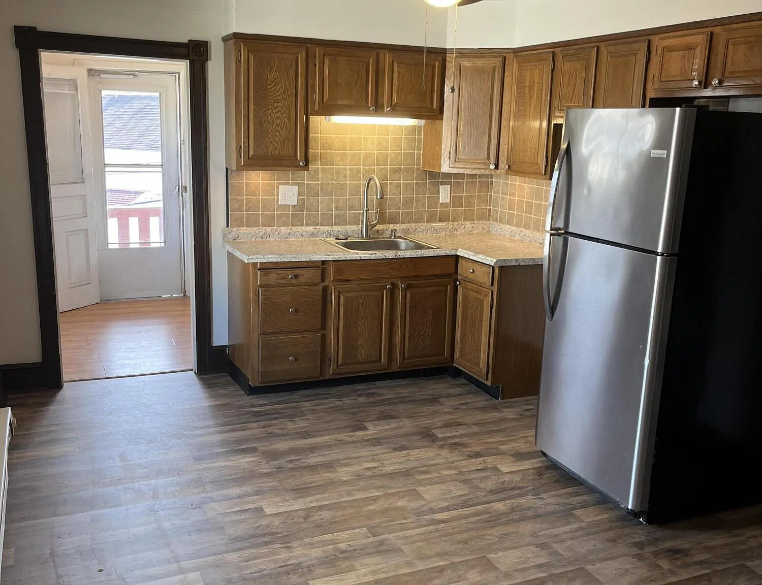 3 bed, 950 sqft, $1,000 — Photo 4