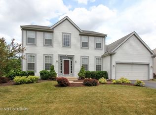 543 Sparrow Ct, Lindenhurst, IL 60046