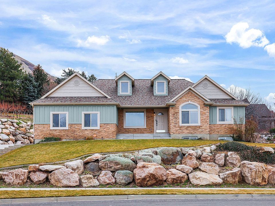 1st image of 305 W 2300 S