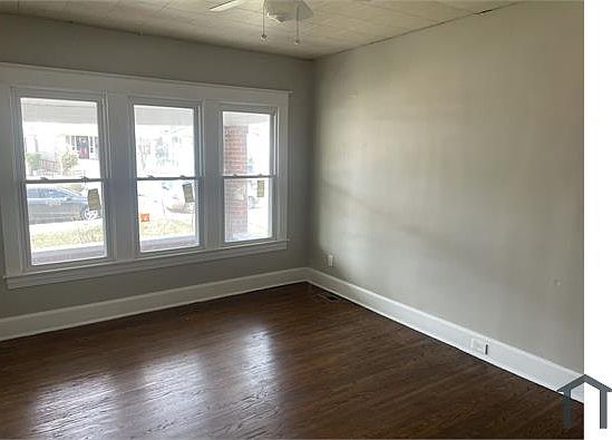 4th image of 111 N 39th St