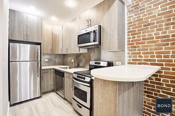 Rented by Bond New York | media 21