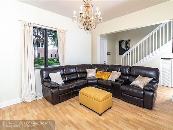 2nd image of 2609 Venetian Dr #2609