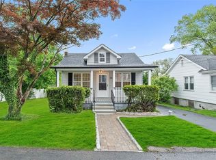 28 Argyle St, Lake Peekskill, NY 10537