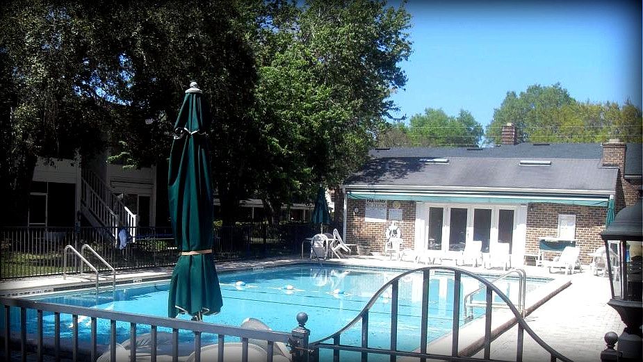 Pool with Clubhouse