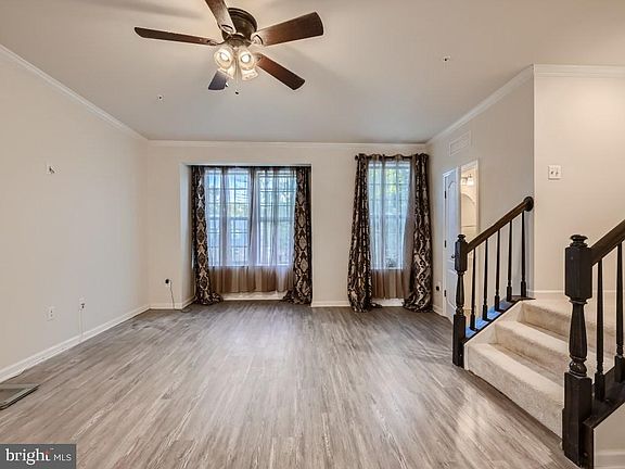 5th image of 8189 Hollow Ct