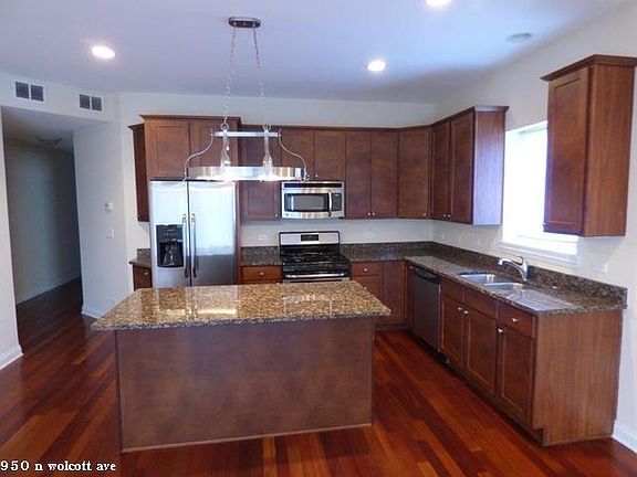 5th image of 950 N Wolcott Ave #1322