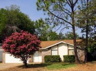 2041 Pearl Ln, Irving, TX 75060