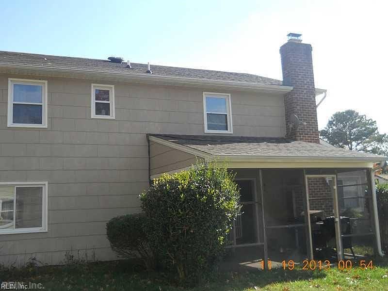 2nd image of 1501 Woodbridge Pl