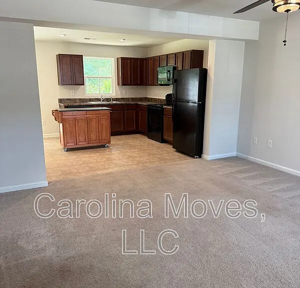 126 Fernside Ct — Photo 6