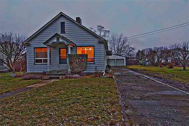 1st image of 154 Brock St