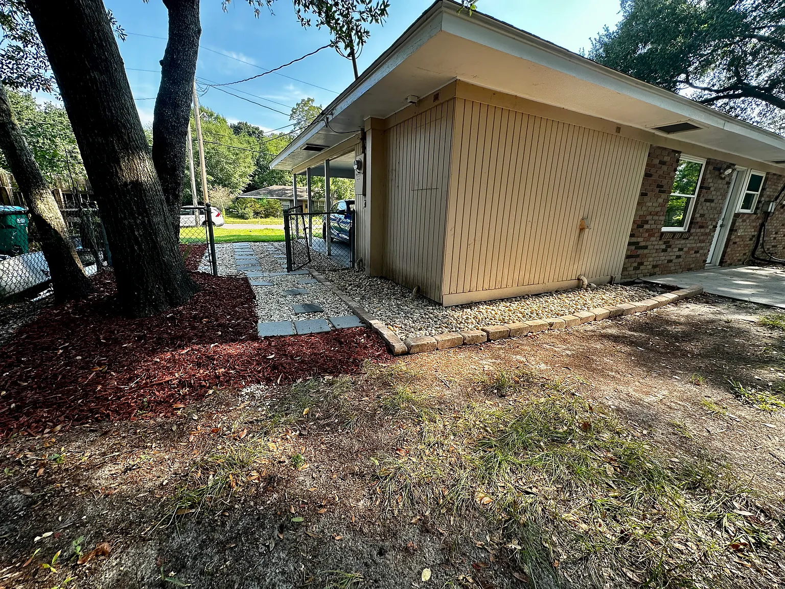 3 bed, 1230 sqft, $1,650 — Photo 3