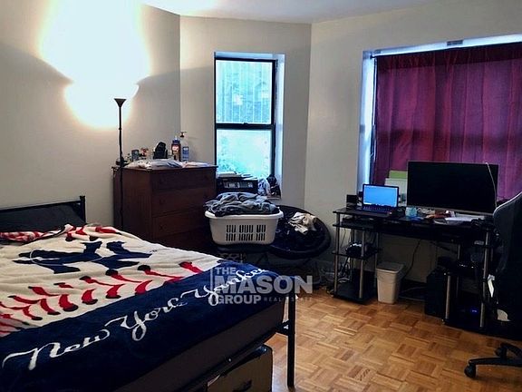 4th image of 337 W 43rd St APT 4D