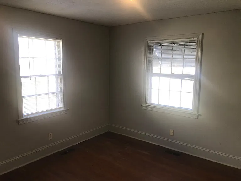 1508 Mimosa St — Photo 9