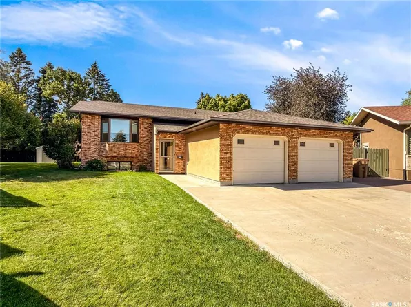 2726 POPLAR PLACE E, Regina, SK S4V 1X8