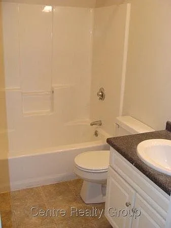 84 Chapel St — Photo 11