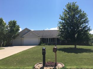 2037 Old Plank Rd, De Pere, WI 54115
