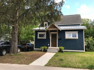 723 7th St, Traverse City, MI 49684
