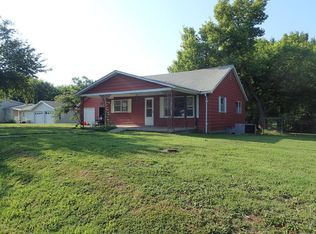 7136 SE Kingfisher Ln, Baxter Springs, KS 66713