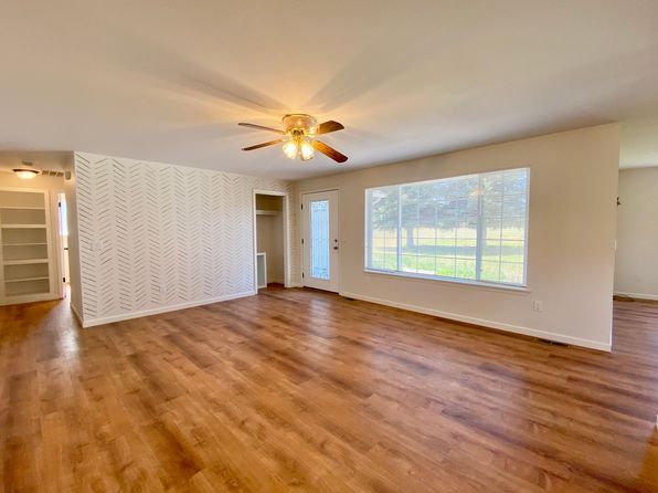 9621 Meadowbrook Rd