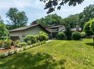 81 Old County Rd, Waltham, MA 02451