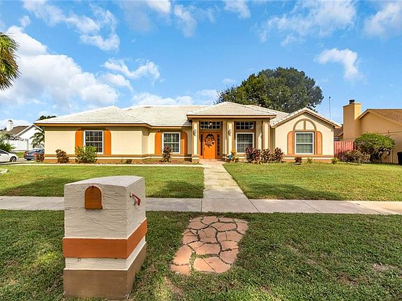 3rd image of 8437 Sunsprite Ct