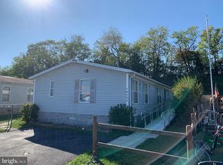 16202 McGregor Dr, Hagerstown, MD 21740