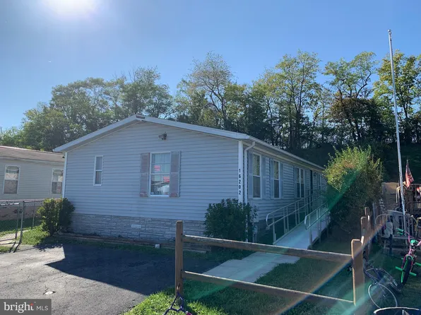 16202 McGregor Dr, Hagerstown, MD 21740