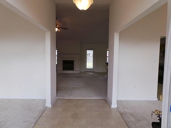 2nd image of 5318 English Oak Dr