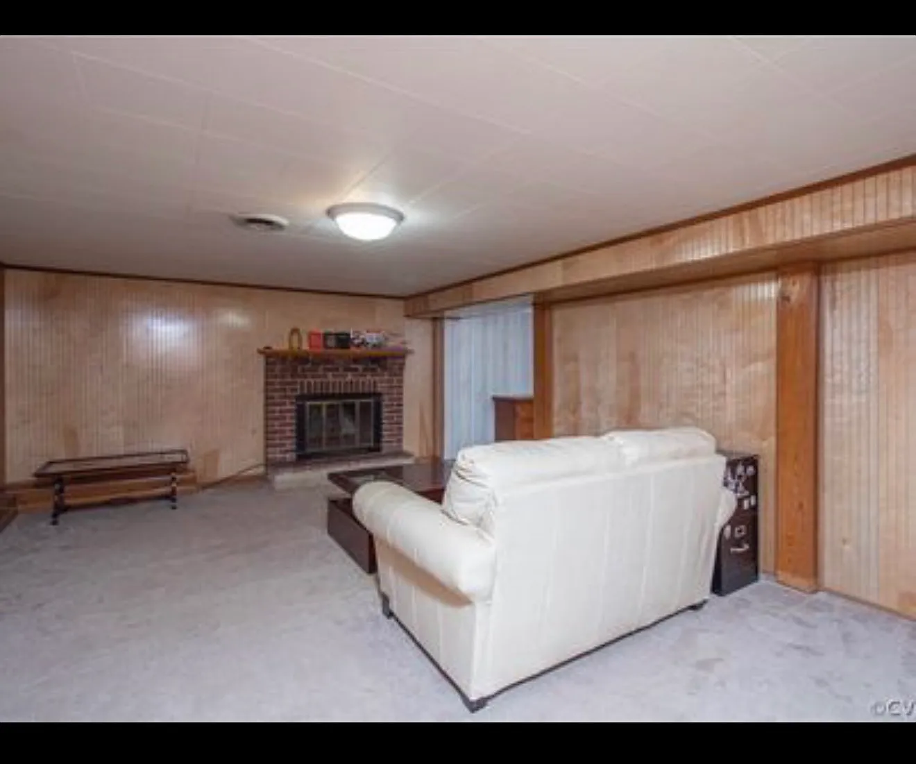 4 bed, 2.5 bath, 2062 sqft, $850 — Photo 1