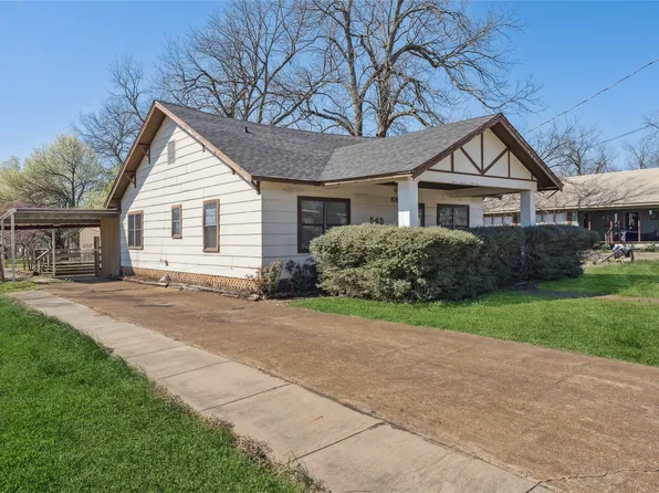 545 Monroe St, Deport, TX 75435