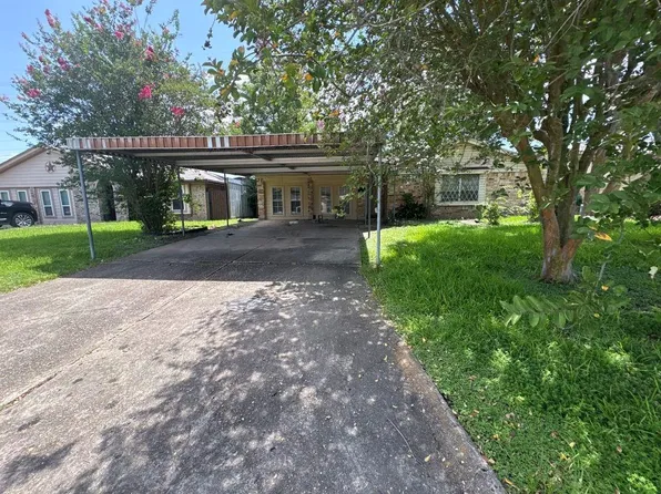666 Overbluff St, Channelview, TX 77530