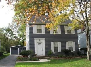 1144 Yellowstone Rd, Cleveland Heights, OH 44121