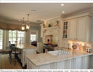 4th image of 1056 S Bay Shore Dr