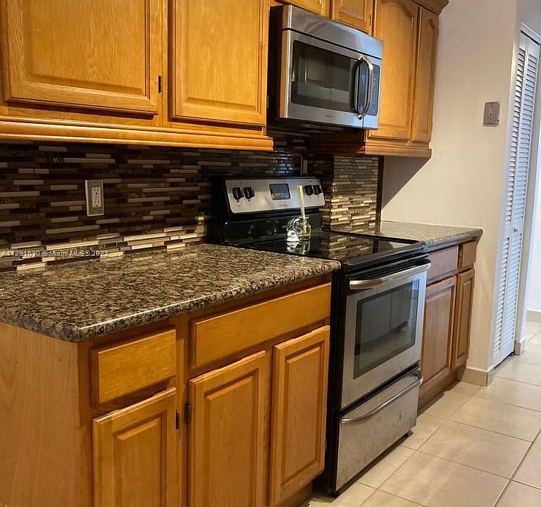 1st image of 12105 NE 6th Ave APT 402