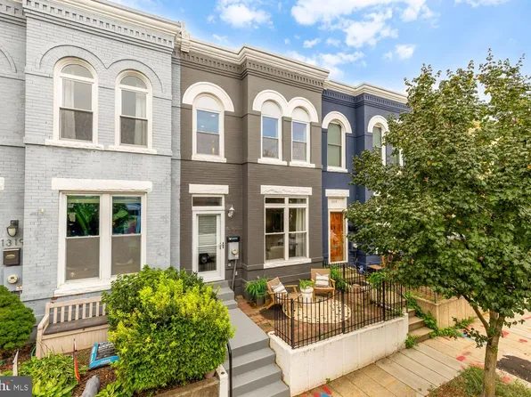 1317 Emerald St NE, Washington, DC 20002
