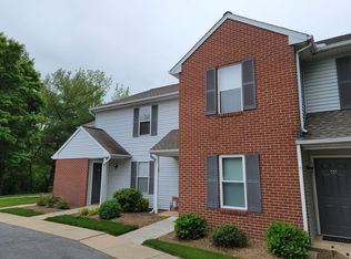 52 Hilldale Dr, Ephrata, PA 17522