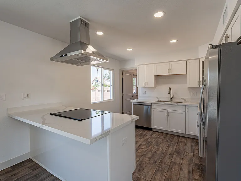 102 E Santa Cruz Dr — Photo 18