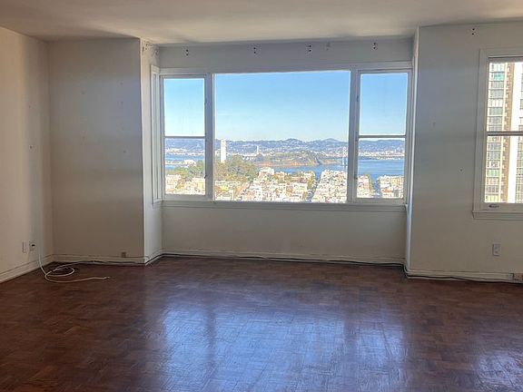 4th image of 1000 Green St APT 1203