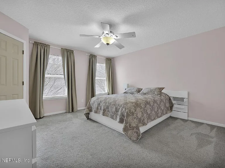 862 Southern Creek Dr — Photo 15