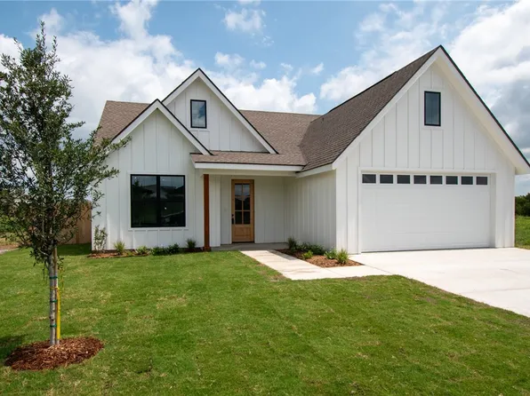 9917 Ridings Dr, Waco, TX 76708