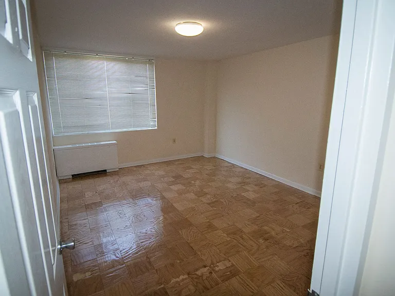 Steward Tower Apartments — Photo 61