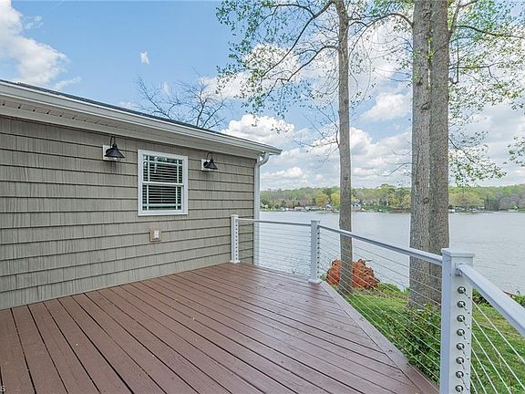 5th image of 362 Hillview Dr