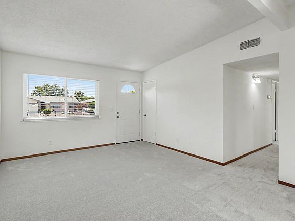 3rd image of 3808 Moonbeam Dr