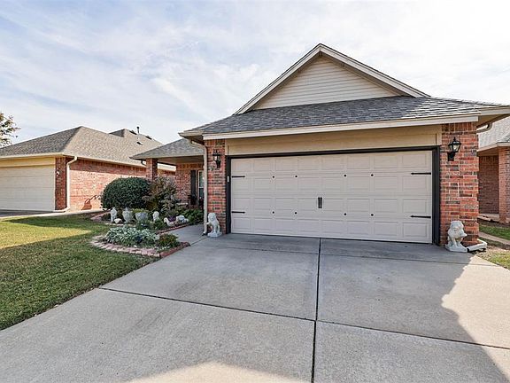 3rd image of 516 SW 123rd Pl
