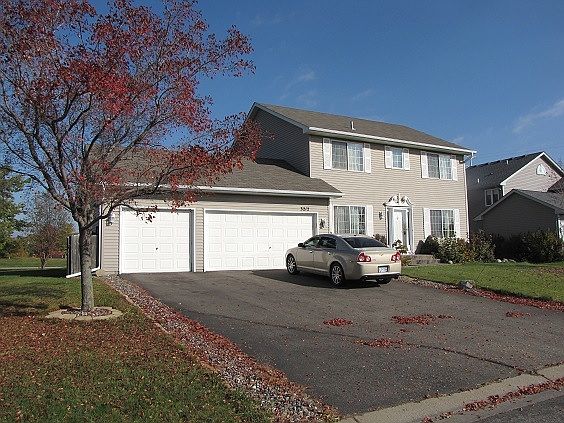 4th image of 3212 Daylily Ave N