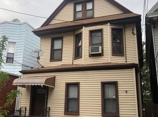 5435 71st St, Maspeth, NY 11378